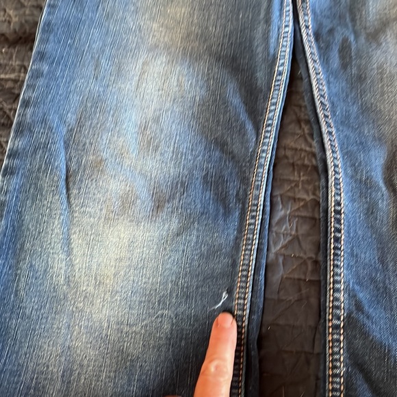 Wrangler boot cut 32” inseam - Picture 5 of 9